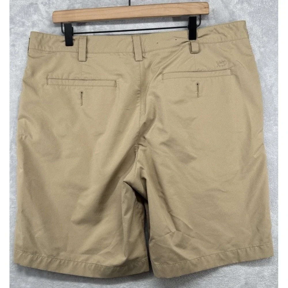 Southern Tide Club Tech Golf Shorts Beige 9.5